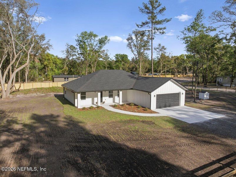 Exterior details and patio area of a home in , Jacksonville (Image 28).
