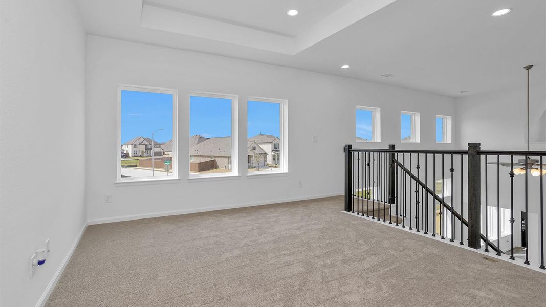 Spacious, unfurnished interior of a new home in Brookewater, Rosenberg (Image 12).