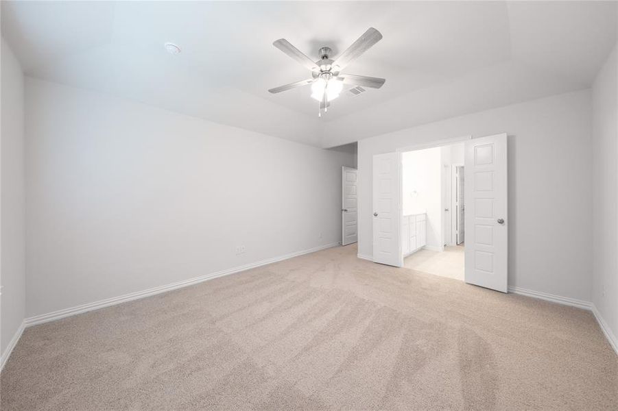 Spacious, unfurnished interior of a new home in Churchill: Meadows 50', Anna (Image 21). Spacious, unfurnished interior of a new home in Churchill: Meadows 50', Anna (Image 21).