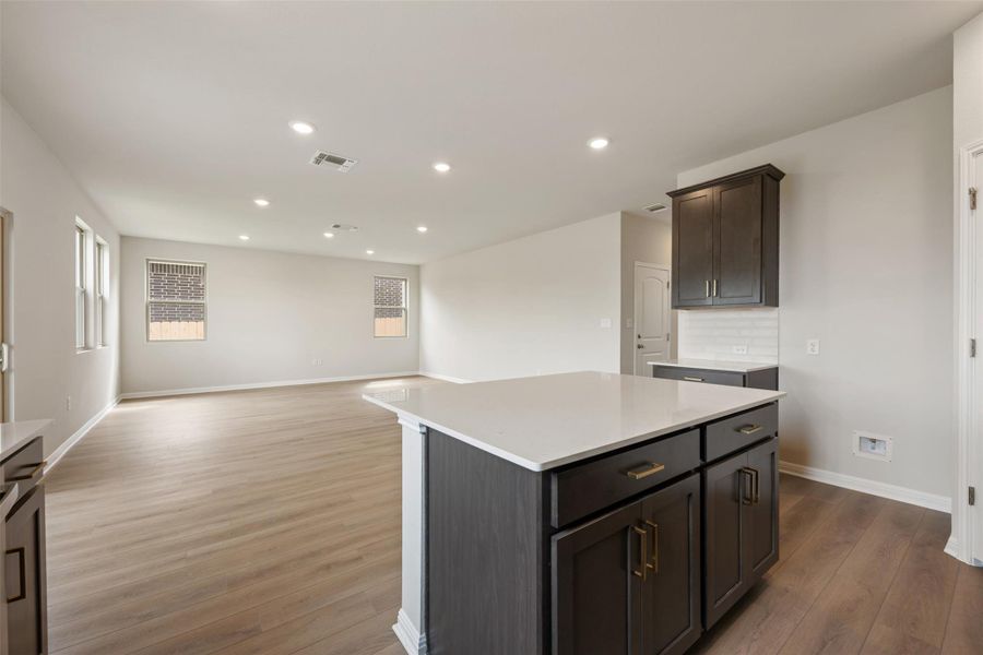 Representative images and renderings are for illustrative purposes. Actual structural options and design finishes of home may vary. Representative images and renderings are for illustrative purposes. Actual structural options and design finishes of home may vary.