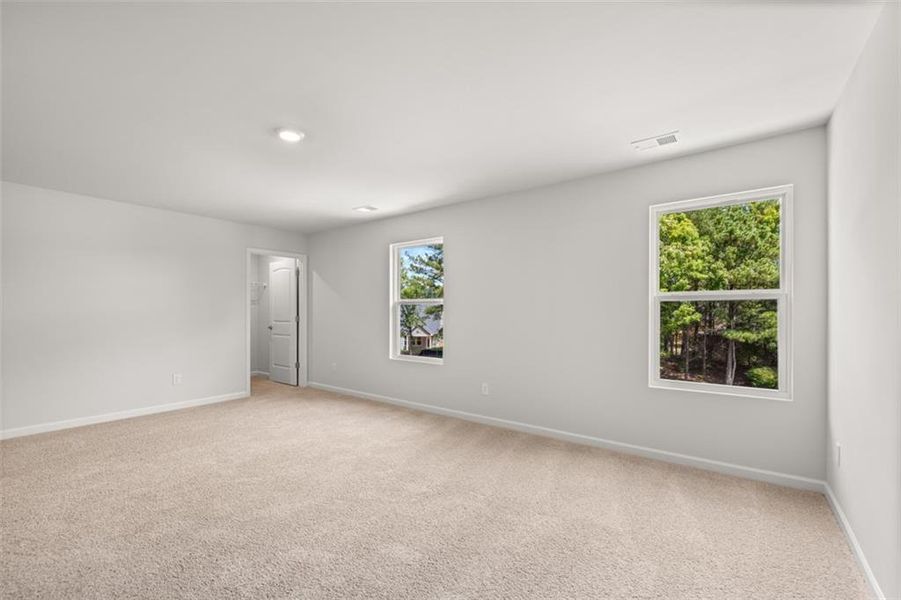 Spacious, unfurnished interior of a new home in Fairway 17 at Mirror Lake, Villa Rica (Image 22).