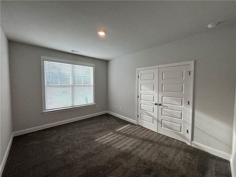 Spacious, unfurnished interior of a new home in Tuscany Hills, Douglasville (Image 16).