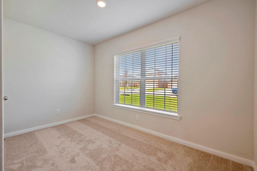 Spacious, unfurnished interior of a new home in Freeman Ranch, Katy (Image 9).