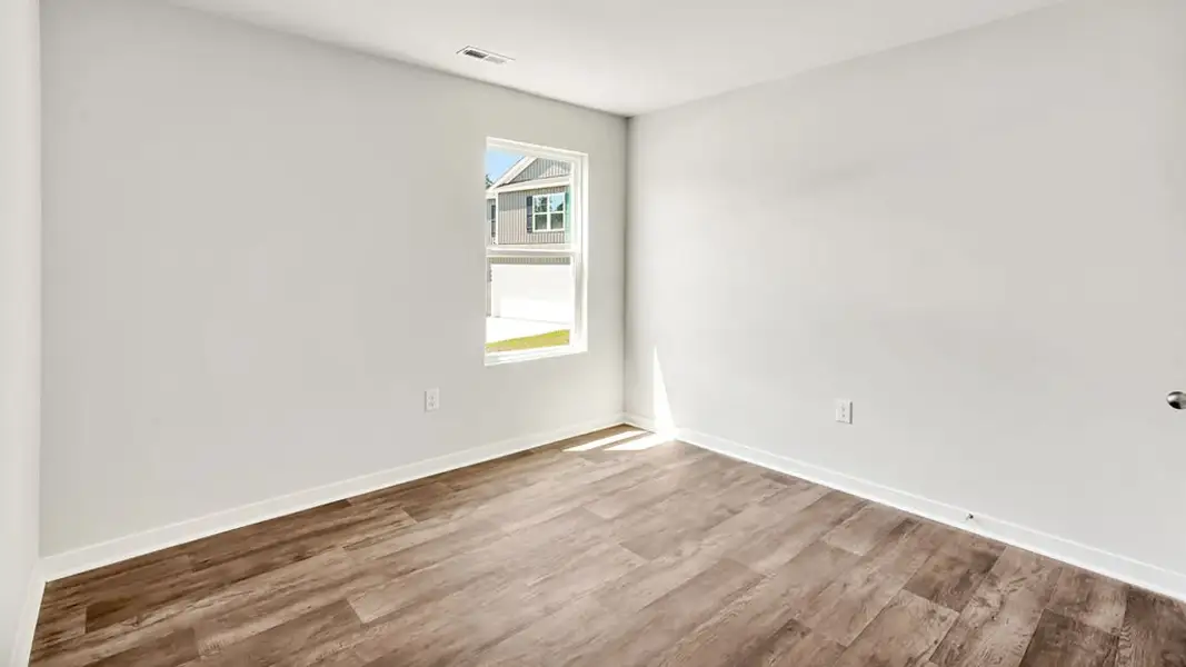 Spacious, unfurnished interior of a new home in Caspian Ridge, Richlands (Image 19).