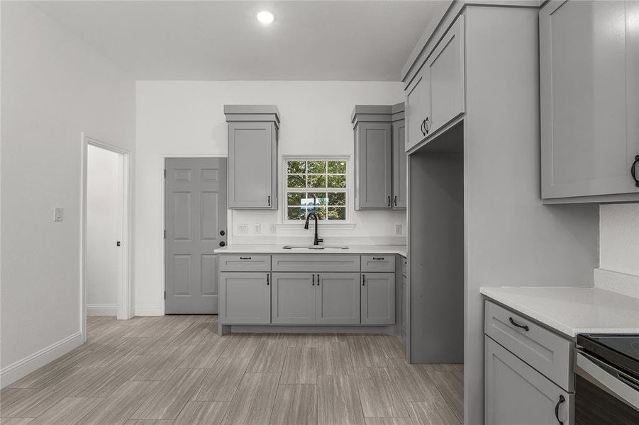 Furnished interior view inside a new home in , Fort Worth (Image 6).