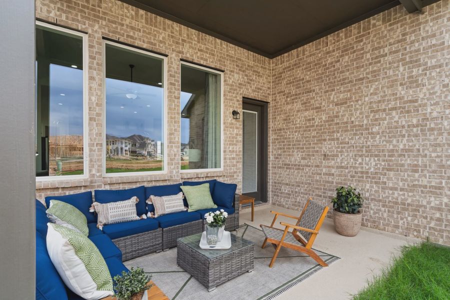 Representative exterior details of a home built from the Hillcrest by Chesmar Homes in Attwater 55s, Waller (Image 3).