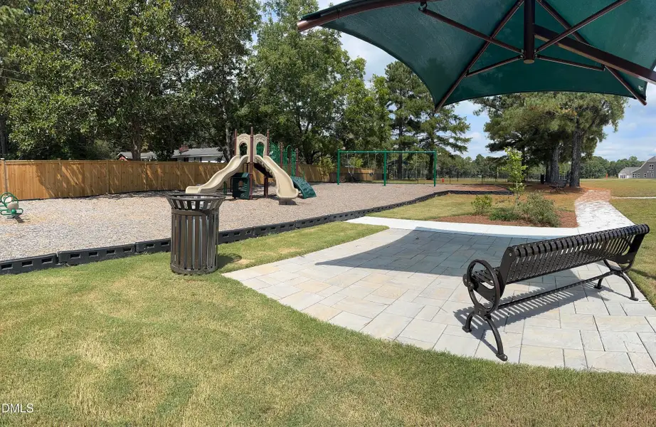 Community amenities in Holston, Fuquay Varina (Image 4).