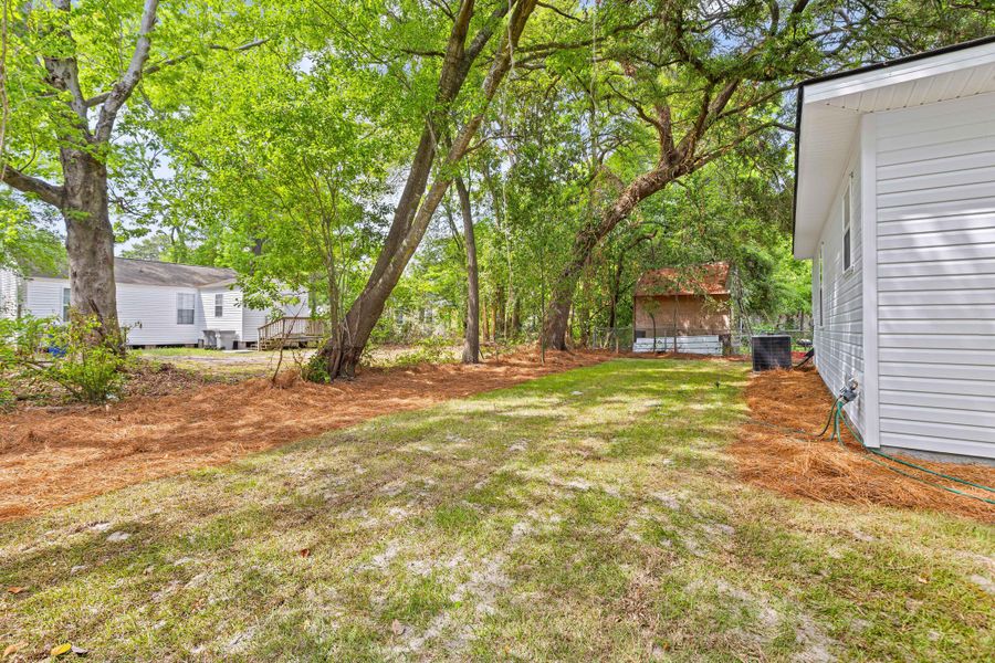 Exterior details and patio area of a home in , North Charleston (Image 4).