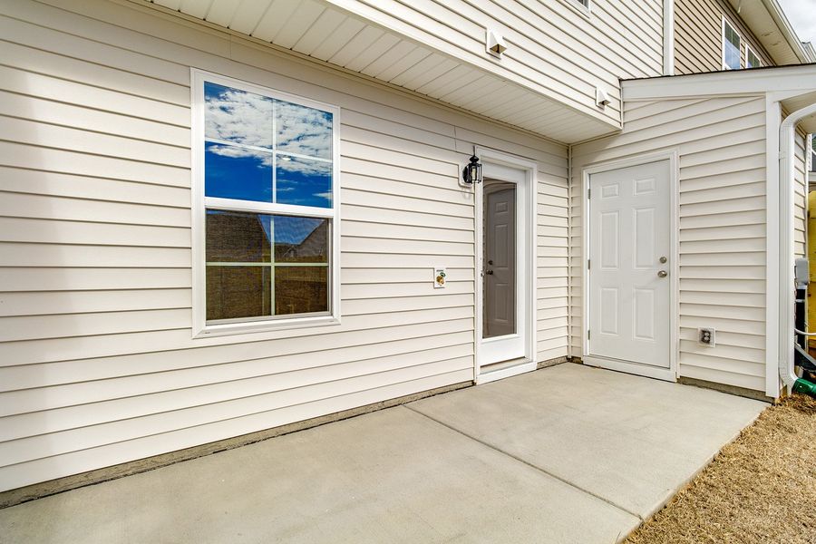 Exterior details and patio area of a home in Astoria, Columbia (Image 3).