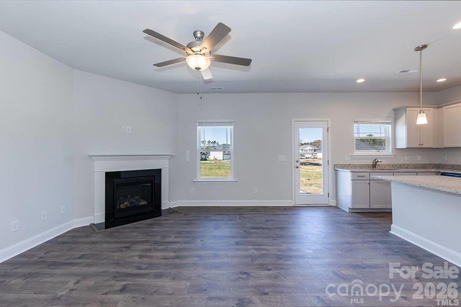 Spacious, unfurnished interior of a new home in Cardiff Glyn, Catawba (Image 14). Spacious, unfurnished interior of a new home in Cardiff Glyn, Catawba (Image 14).
