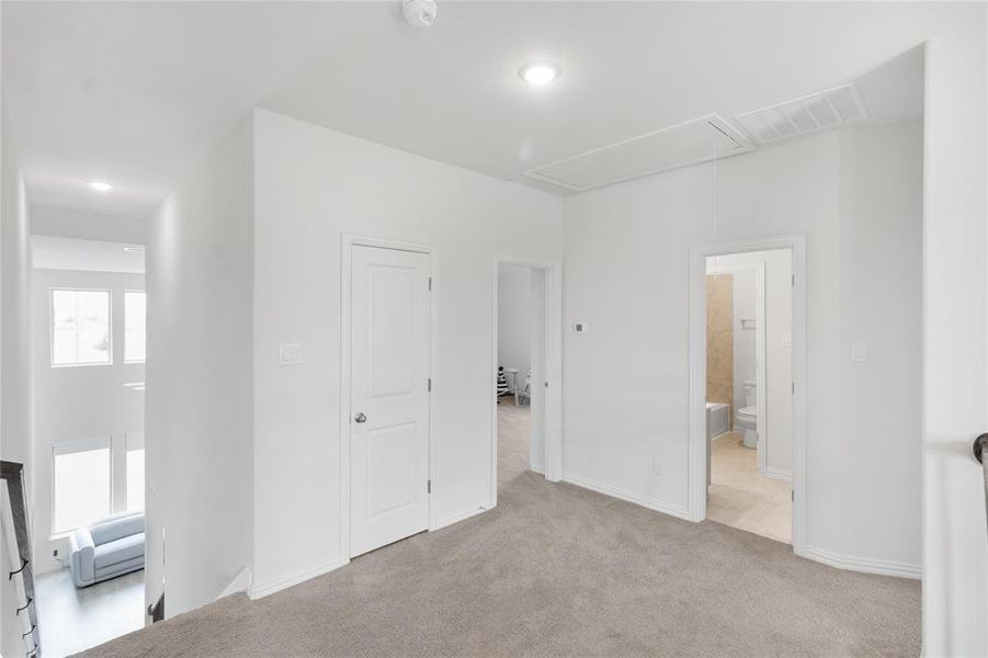 Spacious, unfurnished interior of a new home in Anna Ranch, Anna (Image 36).