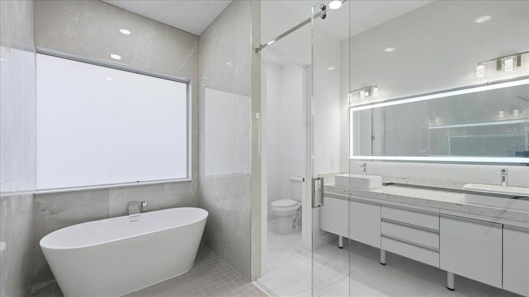 Furnished interior view inside a new home in , Port Charlotte (Image 9).