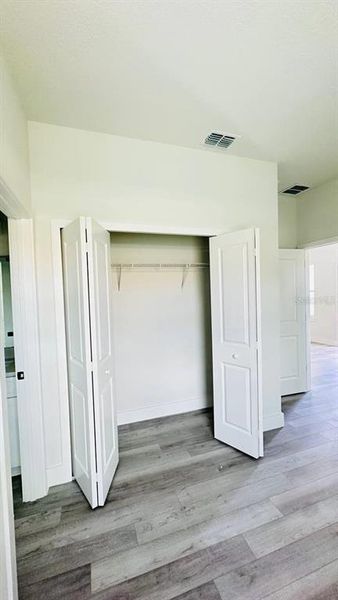 Spacious, unfurnished interior of a new home in , Ocala (Image 23).