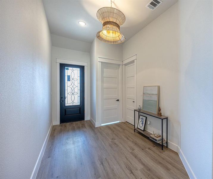 Spacious, unfurnished interior of a new home in , Fort Worth (Image 20).