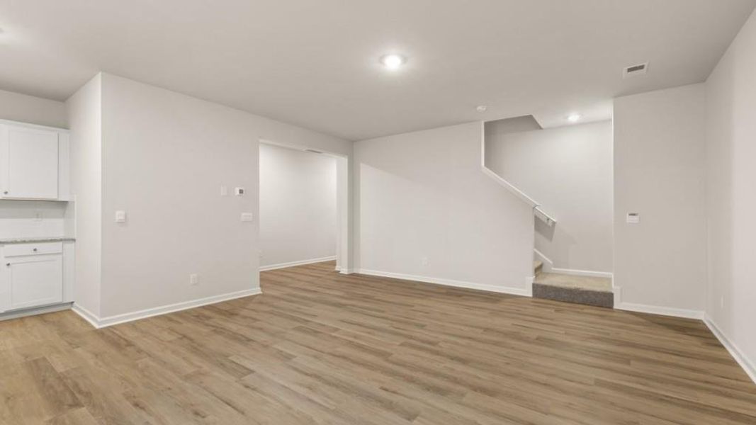 Spacious, unfurnished interior of a new home in Carlton, Douglasville (Image 17).