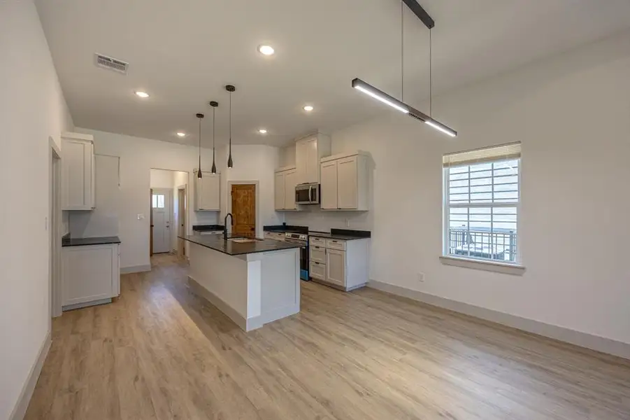 Furnished interior view inside a new home in , Fort Worth (Image 10). Furnished interior view inside a new home in , Fort Worth (Image 10).