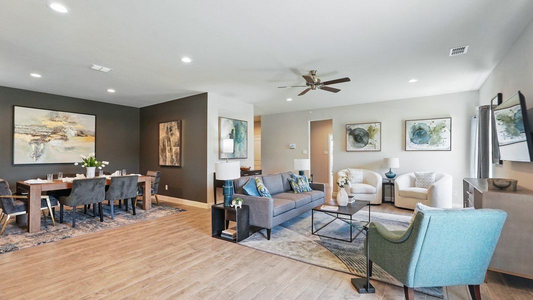 Representative furnished interior of a home built from the Garden Valley by D.R. Horton in Retta Estates, Mansfield (Image 17).