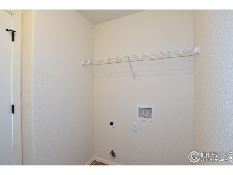 Spacious, unfurnished interior of a new home in , Johnstown (Image 29).