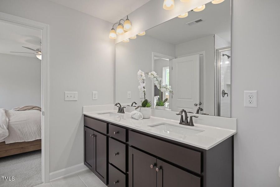 Furnished interior view inside a new home in Wellers Knoll, Lillington (Image 76). Furnished interior view inside a new home in Wellers Knoll, Lillington (Image 76).