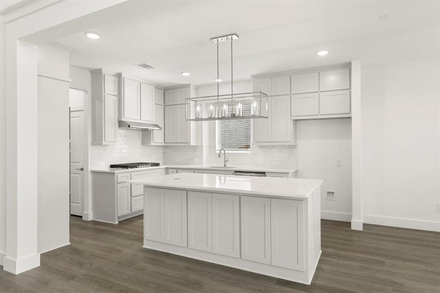 10. 2405 Parkway - Kitchen (2) 10. 2405 Parkway - Kitchen (2)