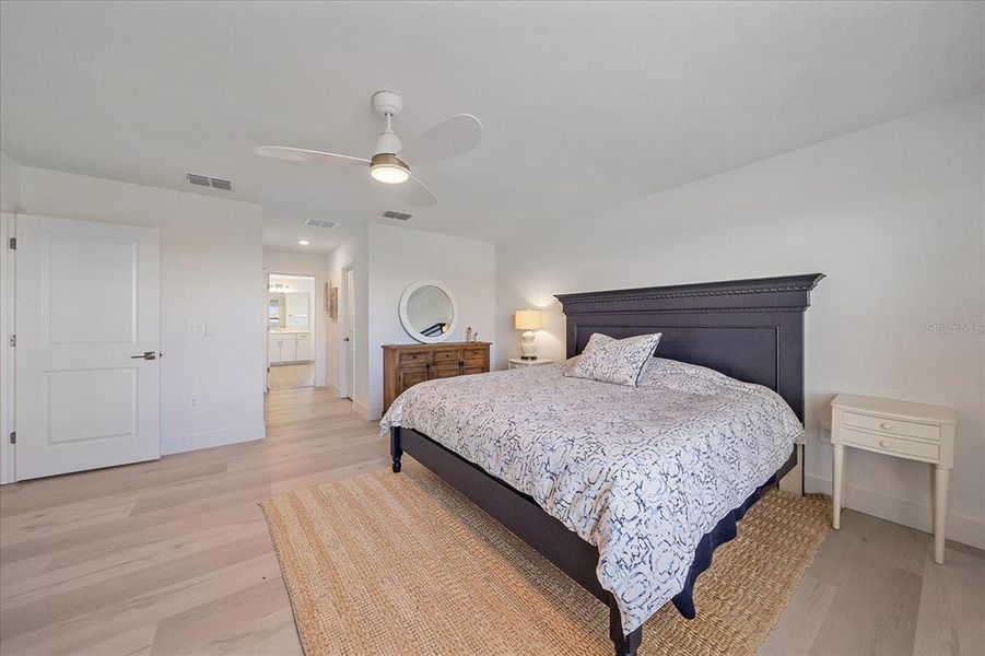 Furnished interior view inside a new home in , Bradenton (Image 34).
