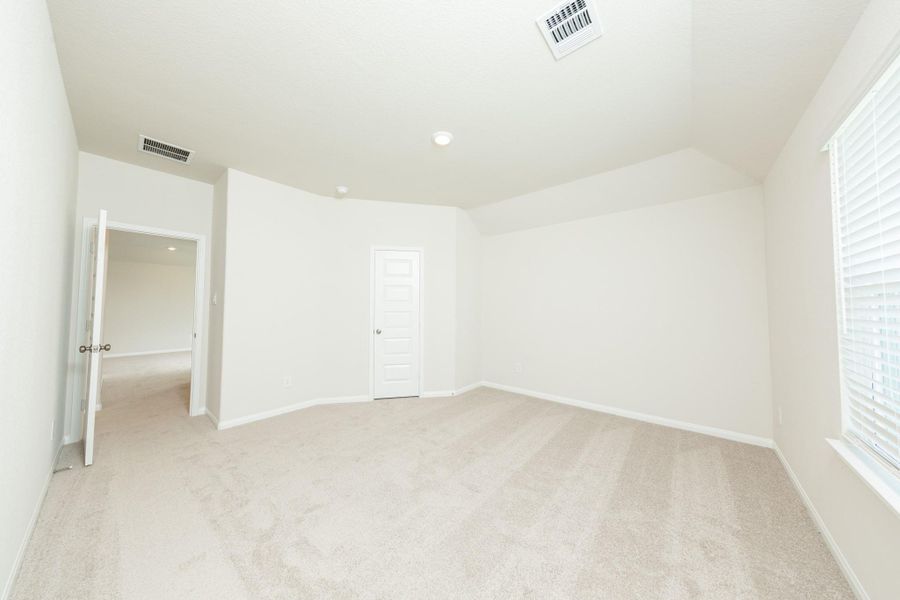 Spacious, unfurnished interior of a new home in Bluestem, Brookshire (Image 18). Spacious, unfurnished interior of a new home in Bluestem, Brookshire (Image 18).