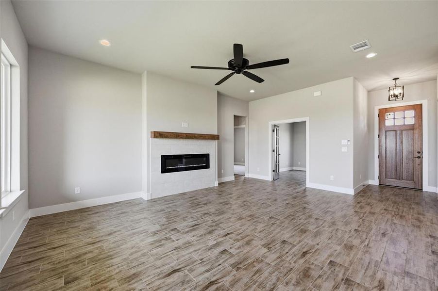Spacious, unfurnished interior of a new home in Whispering Winds, Reno (Image 32).