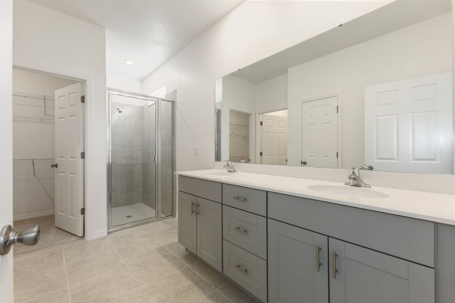 Furnished interior view inside a new home in Cypress Park Estates, Haines City (Image 5).