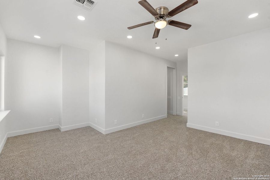 Spacious, unfurnished interior of a new home in , San Antonio (Image 48). Spacious, unfurnished interior of a new home in , San Antonio (Image 48).