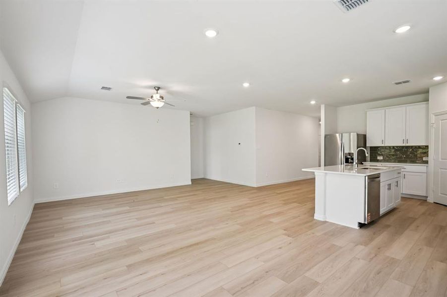 Photo is not of the actual home, but is an inspirational photo of builder’s model home and may depict options, furnishings, and/or decorator features that are not included.