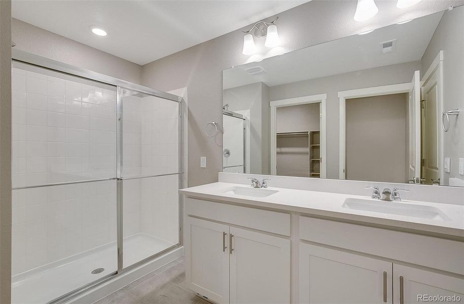 Furnished interior view inside a new home in Settlers Crossing, Commerce City (Image 13).