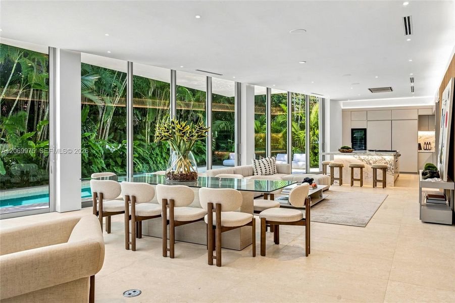 Community amenities in , Miami (Image 53).