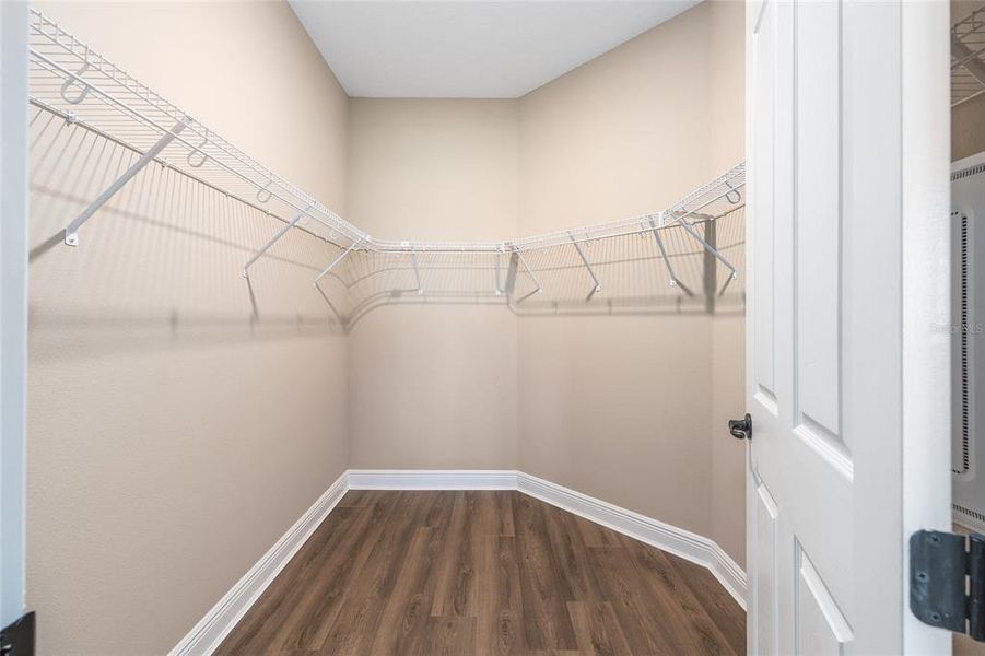 Spacious, unfurnished interior of a new home in , Ocala (Image 32).