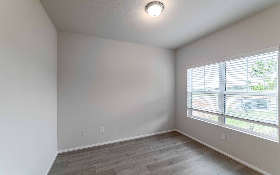 Spacious, unfurnished interior of a new home in Paramount, Kyle (Image 10).