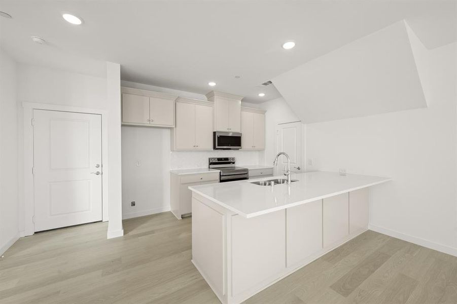 4619 Haws Trail_ 2572_Onyx- Kitchen-3