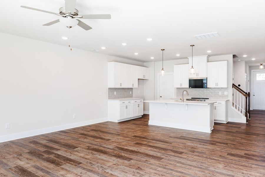 Spacious, unfurnished interior of a new home in Vaughan Farms, Angier (Image 14).