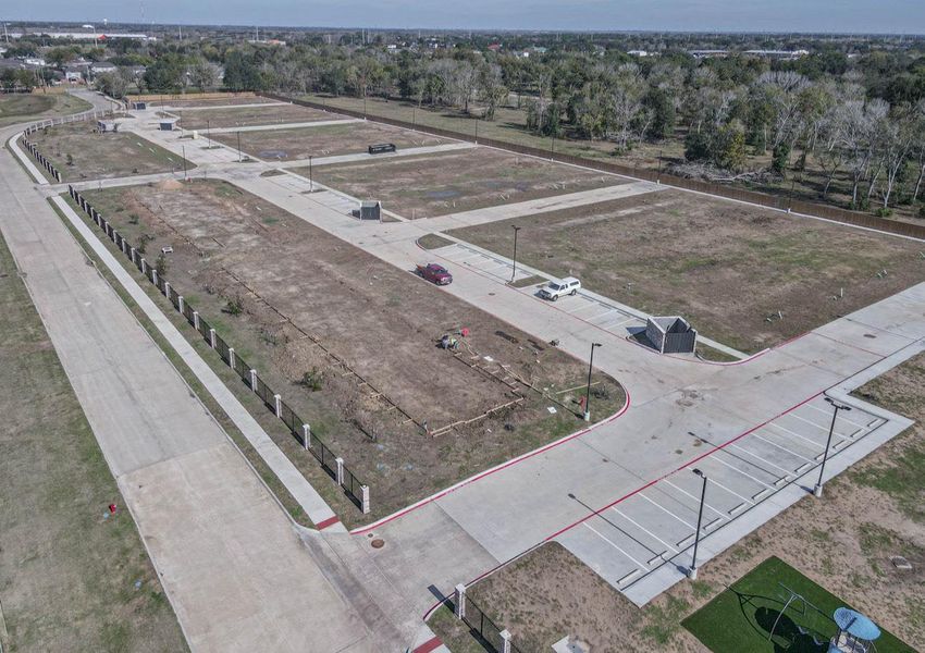 Site preparation for new homesites in , Alvin (Image 3).