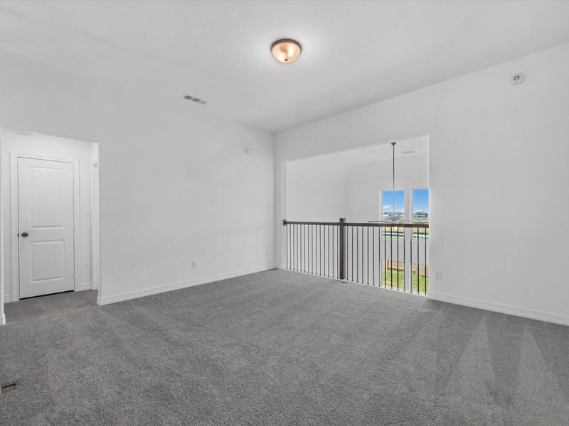 Spacious, unfurnished interior of a new home in Sunterra Lakes, Brookshire (Image 22). Spacious, unfurnished interior of a new home in Sunterra Lakes, Brookshire (Image 22).