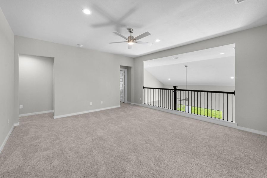 Spacious, unfurnished interior of a new home in Briarwood Crossing, Rosenberg (Image 22).