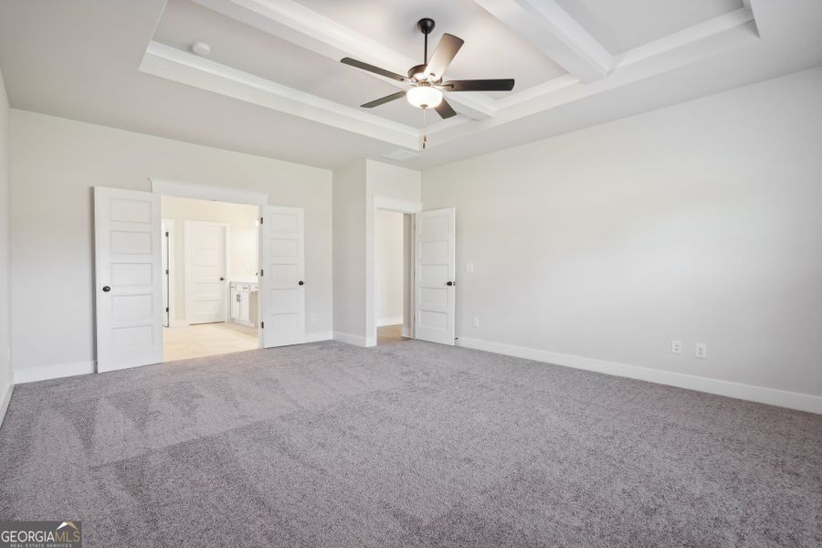 Spacious, unfurnished interior of a new home in Summerlin, Winder (Image 48).