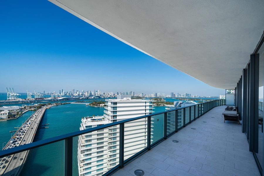 Exterior details and patio area of a home in , Miami Beach (Image 23).