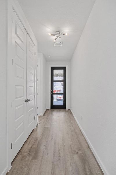 Spacious, unfurnished interior of a new home in University Heights, Round Rock (Image 17). Spacious, unfurnished interior of a new home in University Heights, Round Rock (Image 17).