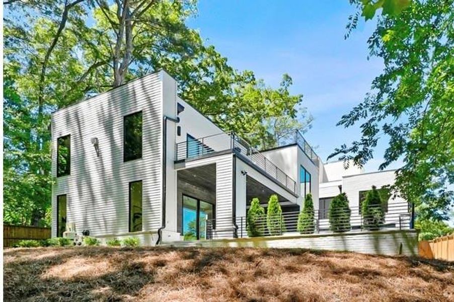 Exterior details and patio area of a home in , Brookhaven (Image 29).