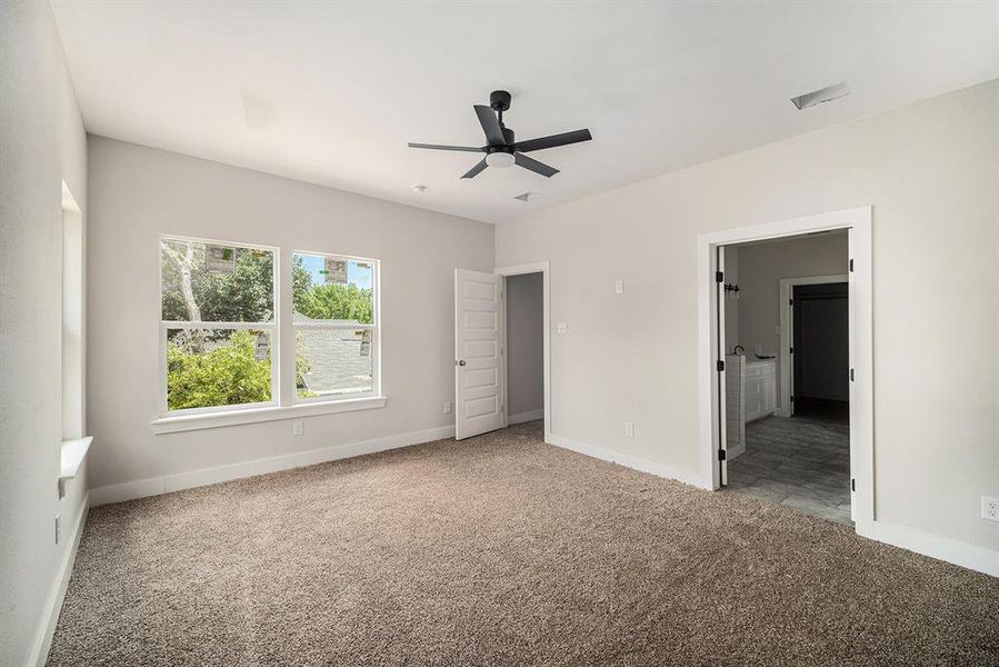 Spacious, unfurnished interior of a new home in , Fort Worth (Image 15).