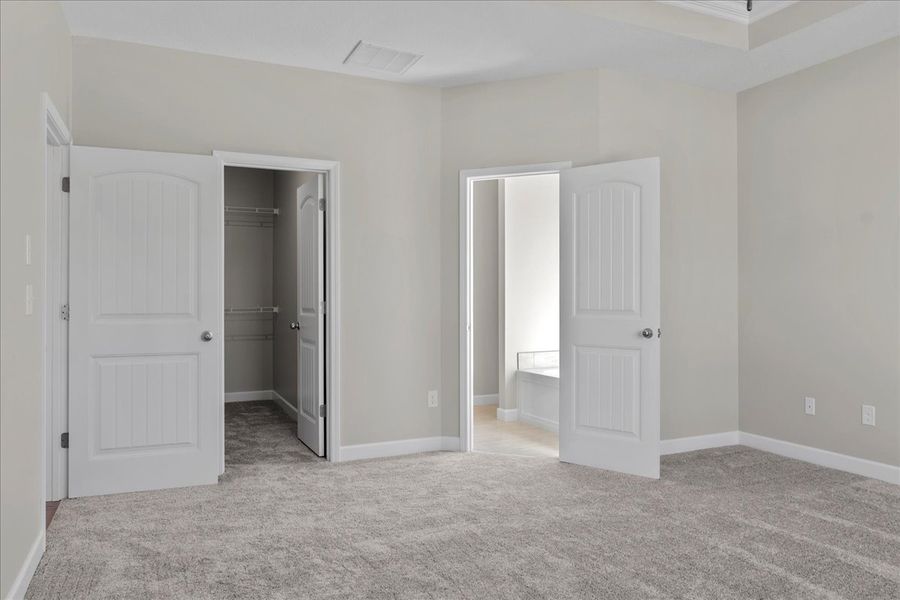 Representative unfurnished interior of a home built from the Cherokee by Enchanted Homes in Lonesome Dove, San Antonio (Image 33).