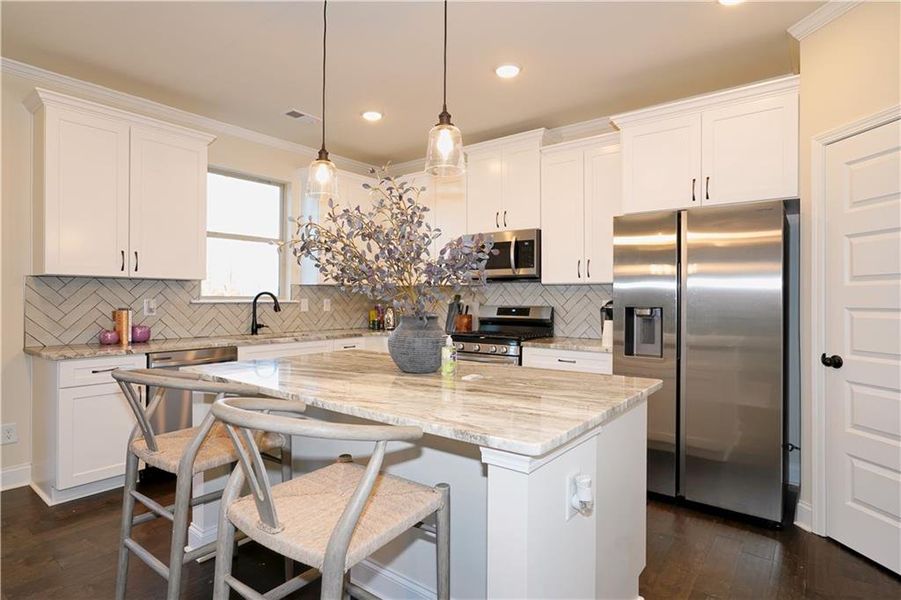 Furnished interior view inside a new home in Hellen Valley, Braselton (Image 10).