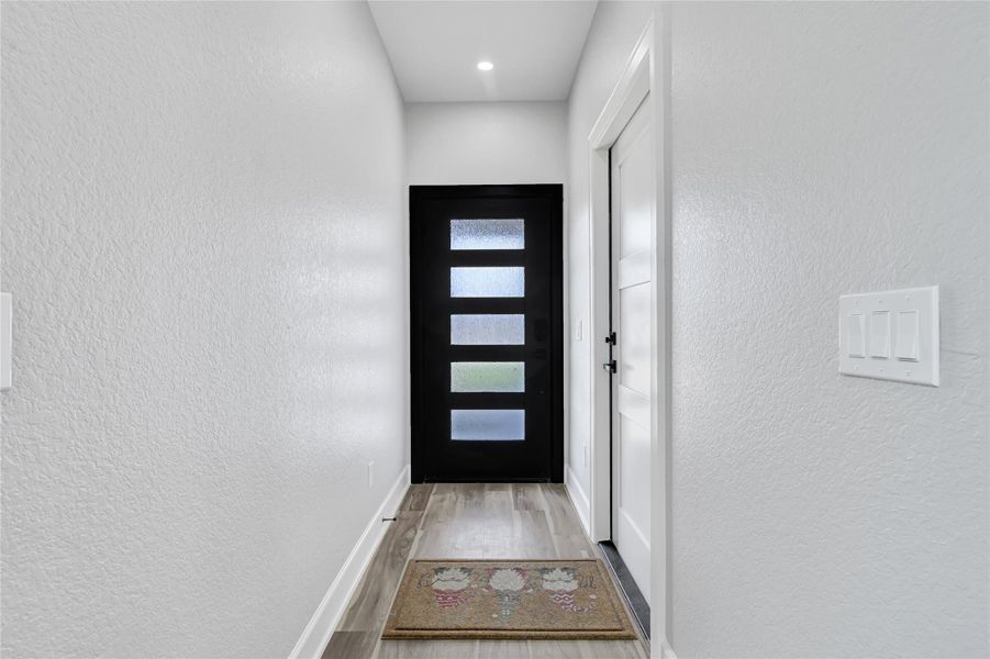 Spacious, unfurnished interior of a new home in , Houston (Image 16).