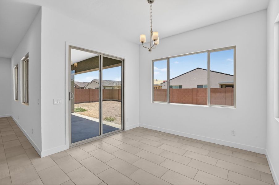 Spacious, unfurnished interior of a new home in Stonehaven, Glendale (Image 25).