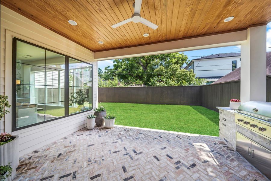COVERED PATIO WITH OUTDOOR KITCHEN COVERED PATIO WITH OUTDOOR KITCHEN