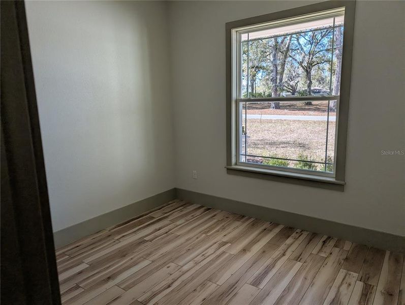 Spacious, unfurnished interior of a new home in , Ocala (Image 20).